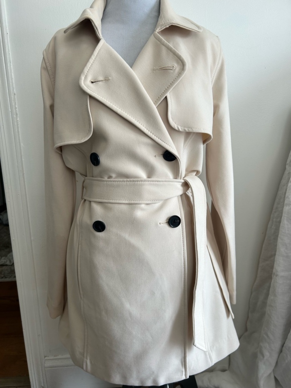 Abercrombie Women's Cream Double-Breasted Trench Coat with Belt